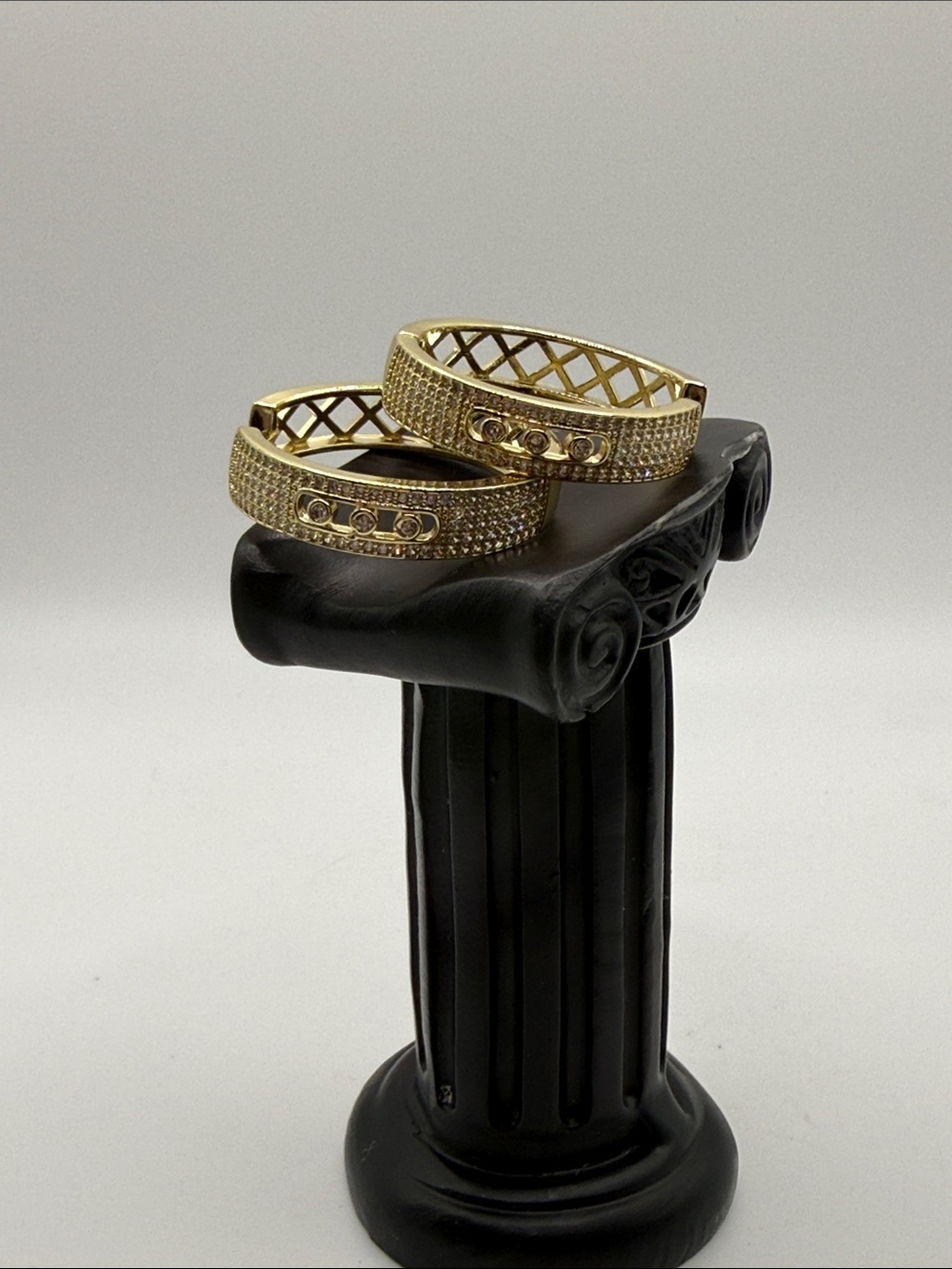 Gold Crystal Embellished Women's Bangle Bracelet - Elegant Statement for gabbbzz